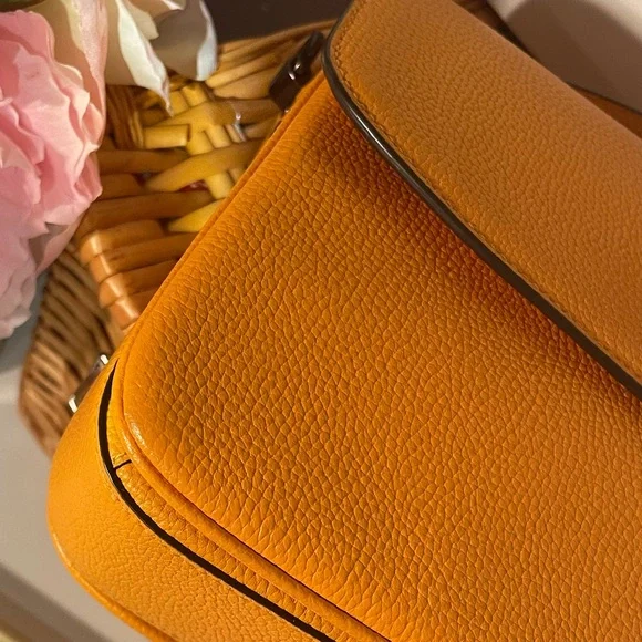 💓SOLD💓Coach Pollen Cassie - Rare  🦄 💛 - Picture 4 of 16